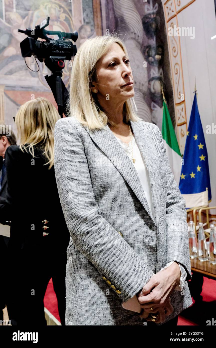 Roma, Italie. 06 novembre 2024. Simona Ages presidente Rai in occasione del convegno ‘le sfide del Servizio Pubblico, ripensare il servizio radio televisivo nell'era digitale'. Senato a Roma, Mercoledì ; 06 novembre 2024 (foto Mauro Scrobogna/LaPresse) Simona Ages Présidente de la RAI à l'occasion de la conférence "les défis de la fonction publique, repenser le service de radio et de télévision à l'ère numérique". Sénat à Rome - mercredi 06 novembre 2024. (Photo de Mauro Scrobogna/LaPresse) crédit : LaPresse/Alamy Live News Banque D'Images