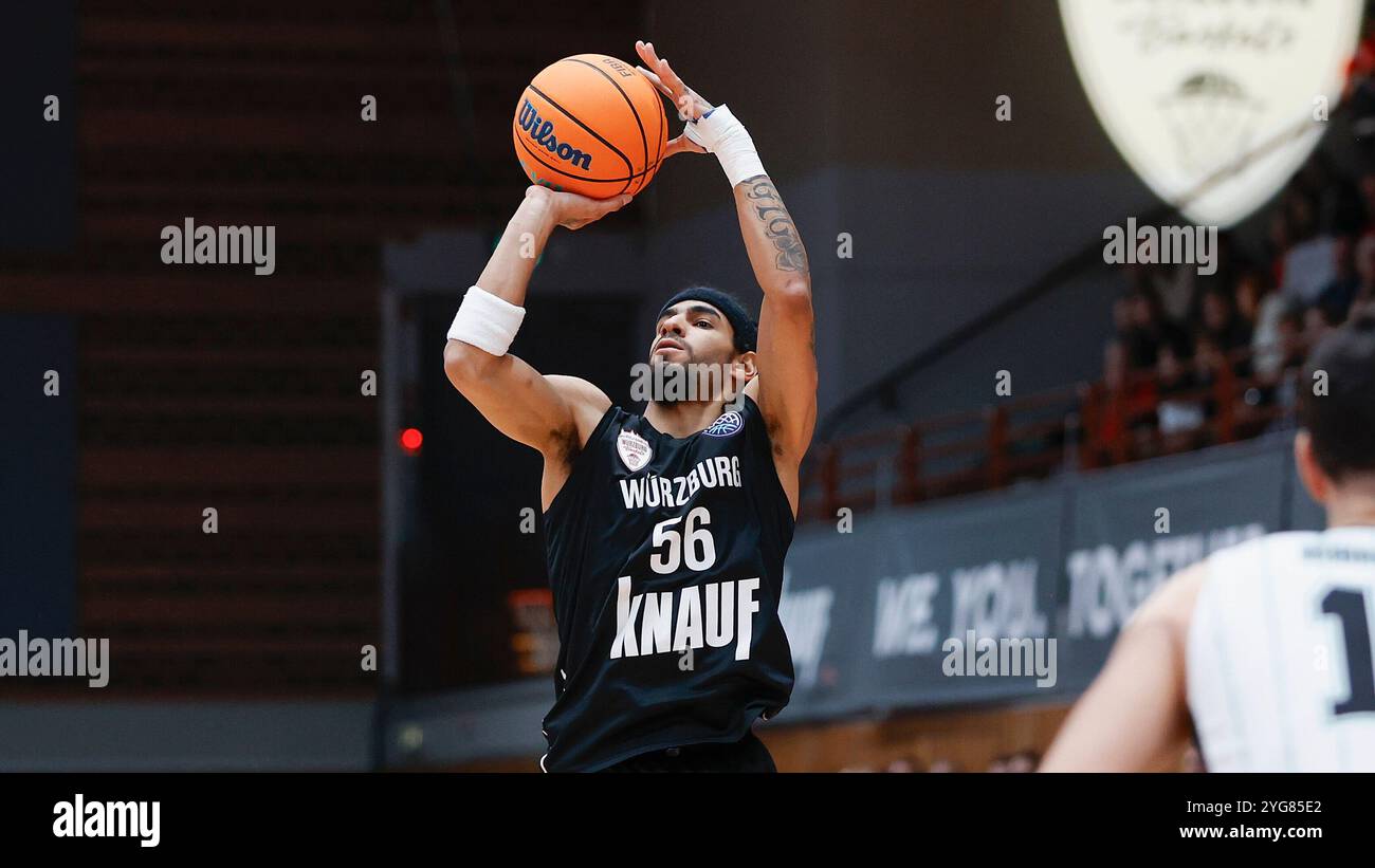 Wuerzbourg, Allemagne. 06 novembre 2024. IM Bild : Jhivvan Jackson (paniers de Wuerzburg, 56) - Dreier 06.11.2024, FIT-One paniers de Wuerzburg v. Nanterre 92, Ligue des champions de basket-ball, 4. Spieltag, Deutschland, Wuerzburg, tectake-Arena, crédit : dpa/Alamy Live News Banque D'Images