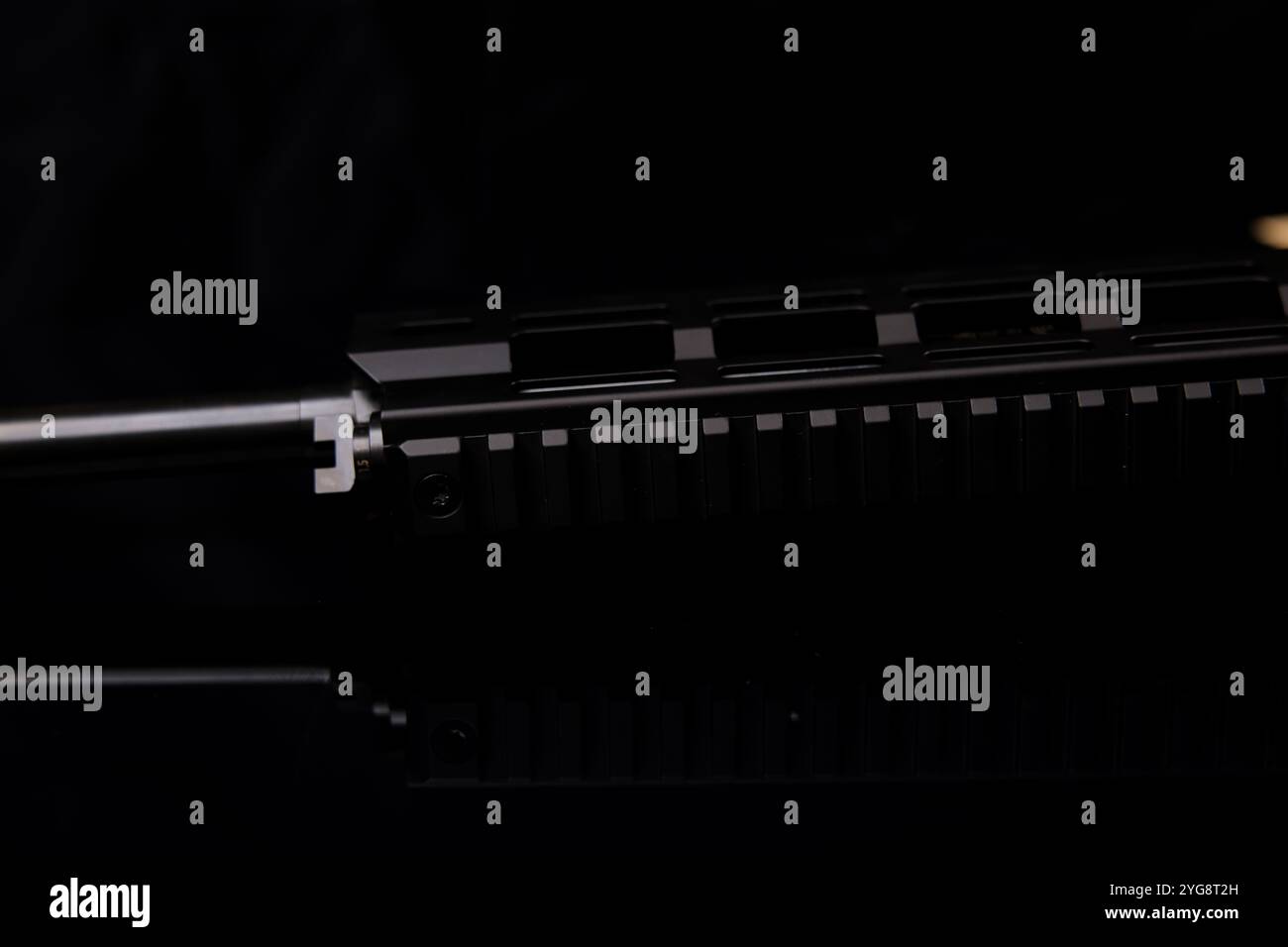 Fusil militaire gros plan canon et museau. Banque D'Images