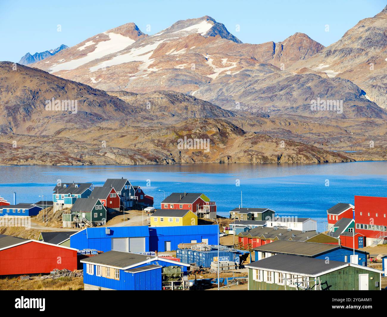 Ville de Tasiilaq (anciennement appelée Ammassalik), Royaume du Danemark. Banque D'Images