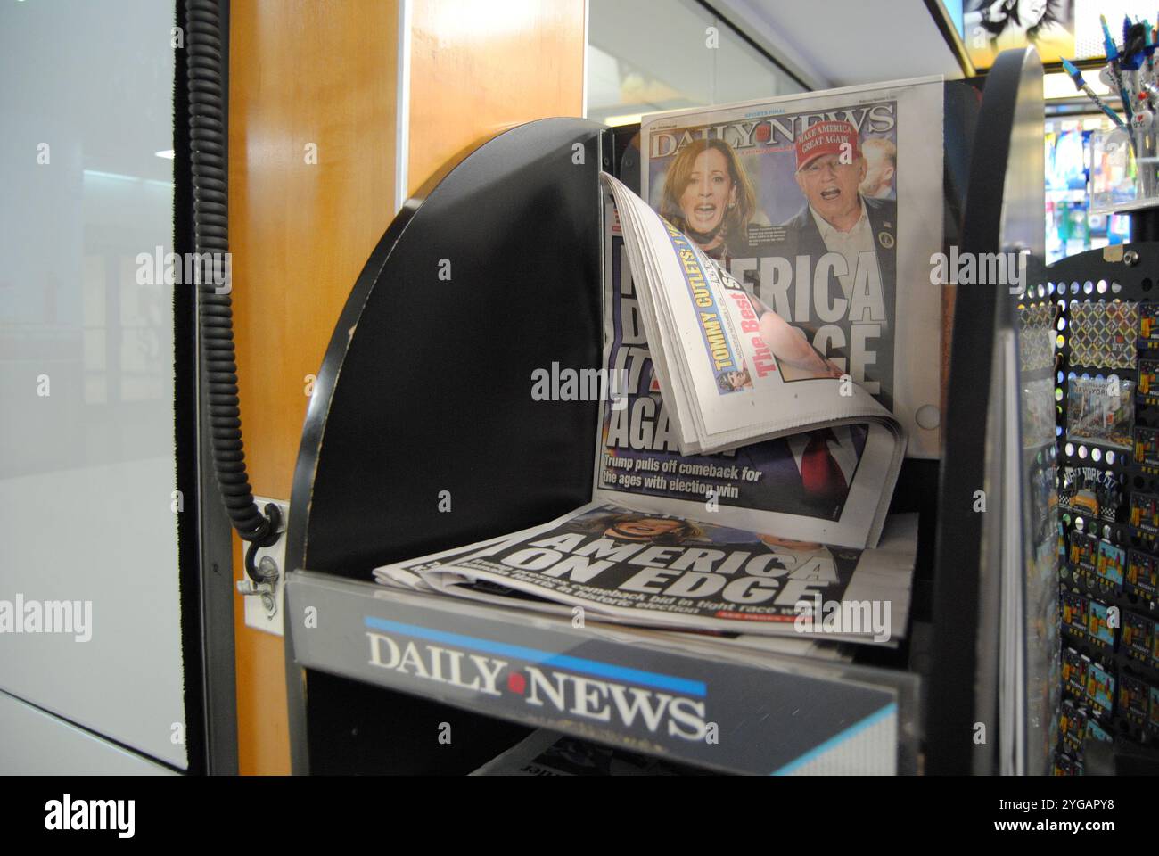 New York City, New York, États-Unis - 06 novembre 2024 : le lendemain du jour des élections et divers organes de presse déclarent Donald Trump le 47e président. Banque D'Images