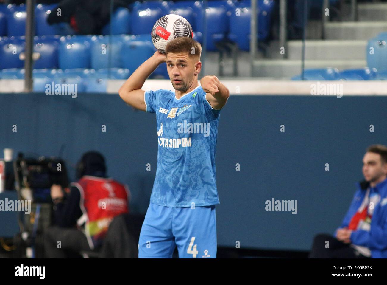 Saint-Pétersbourg, Russie. 06 novembre 2024. Yuri Gorshkov (4) de Zenit vu en action lors de la finale 1/4 de la Coupe de Russie en RPL, le premier match de football entre Zenit Saint-Pétersbourg et Akhmat Grozny à Gazprom Arena. Score final ; Zenit 3:0 Akhmat. Crédit : SOPA images Limited/Alamy Live News Banque D'Images