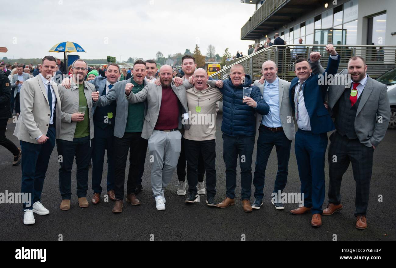 Scènes de Down Royal Racecourse le deuxième jour du week-end Festival of Racing, avec la chasse aux champions de Ladbrokes. Banque D'Images