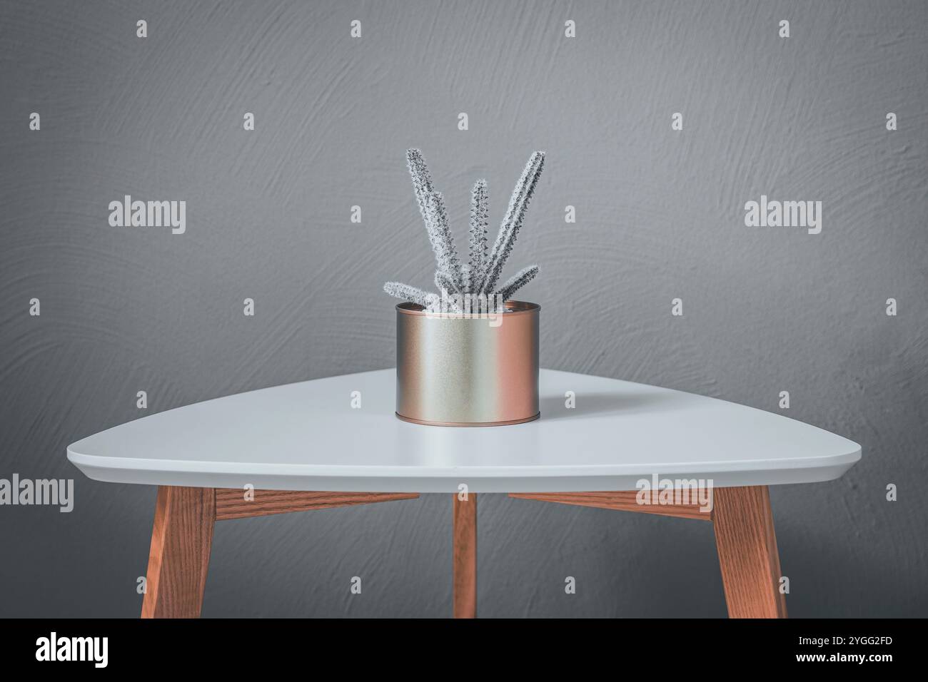 Der Kaktus auf dem Tisch Banque D'Images