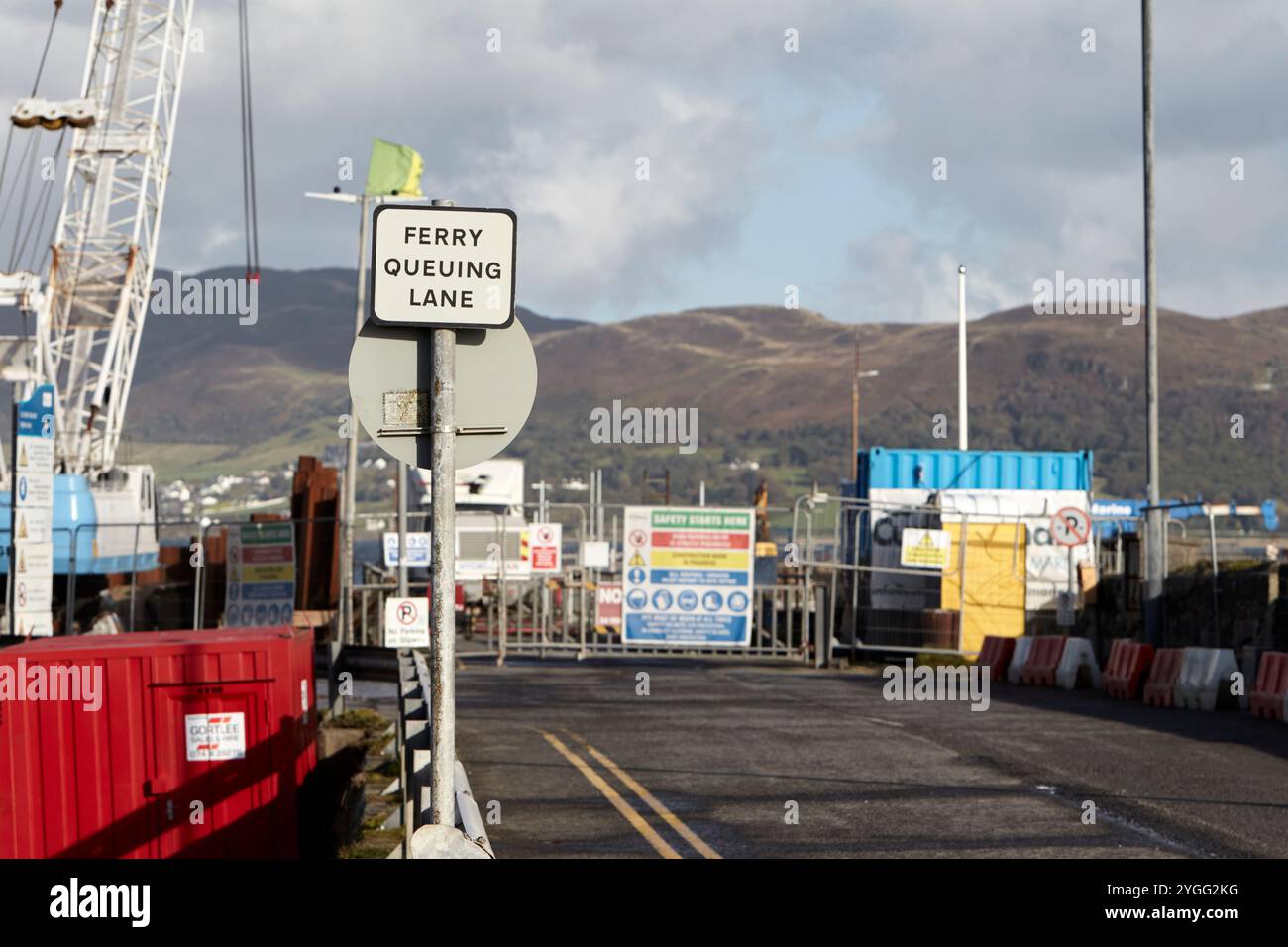 travaux de réparation en cours sur la jetée de rathmullan, comté de donegal, république d'irlande Banque D'Images