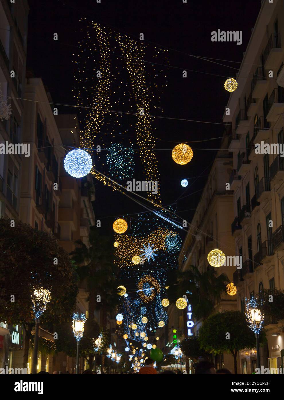 Lumières de Noël dans le centre de ville. Cas pour les vacances de Noël à Salerne. Banque D'Images