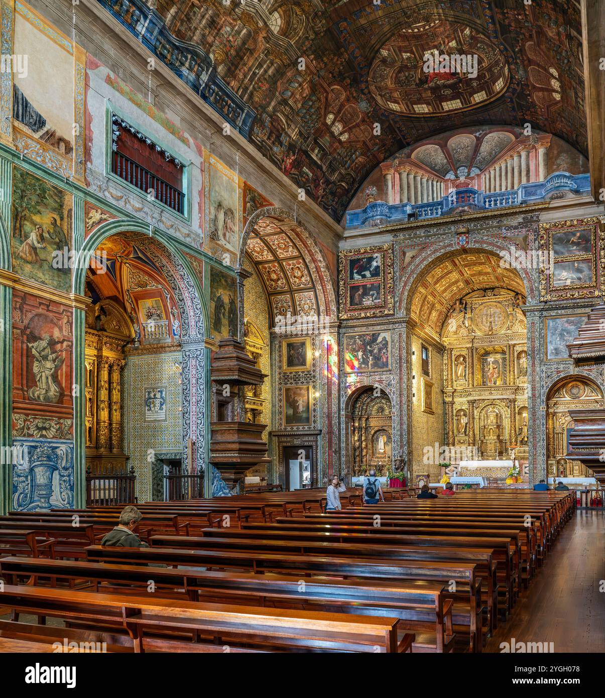 Funchal, l'Igreja de São João Evangelista do Colégio sur la Praça do Município, est l'église jésuite de l'école jésuite locale. Son saint patron est préparé Banque D'Images