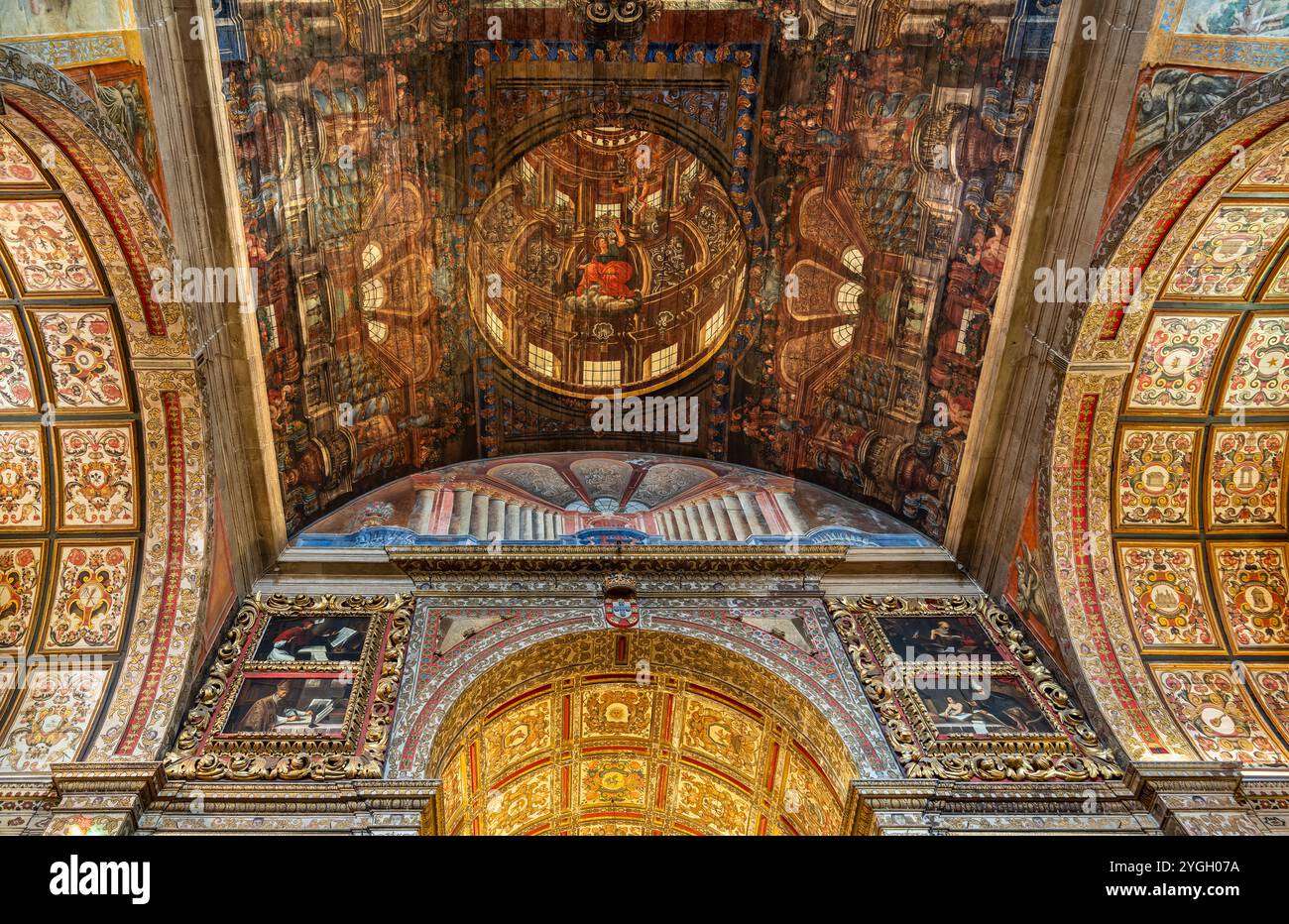 Funchal, l'Igreja de São João Evangelista do Colégio sur la Praça do Município, est l'église jésuite de l'école jésuite locale. Son saint patron est préparé Banque D'Images
