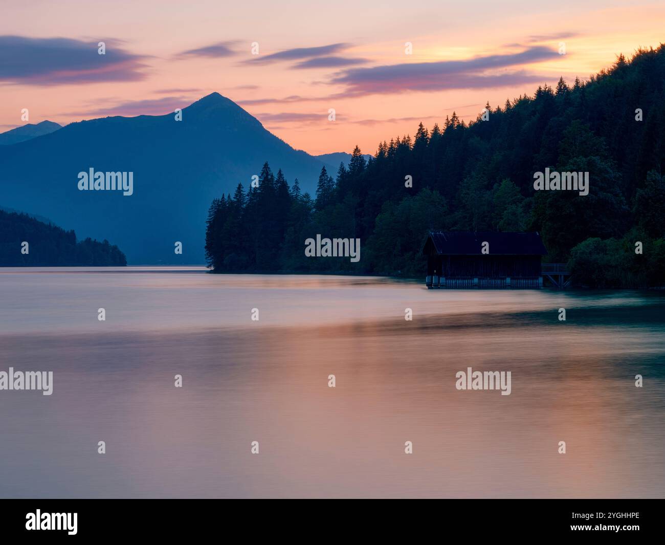 Fin de soirée d'été à Walchensee dans l'Oberland bavarois Banque D'Images