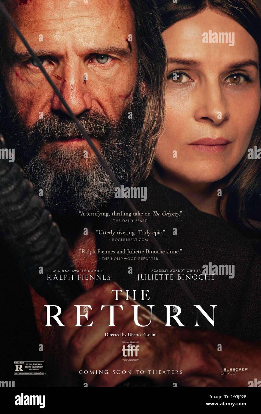 Le retour (2024) réalisé par Uberto Pasolini avec Ralph Fiennes et Juliette Binoche. Un récit moderne de l'Odyssée d'Homère. Affiche US One Sheet ***USAGE ÉDITORIAL SEULEMENT***. Crédit : BFA / Bleecker Street Banque D'Images