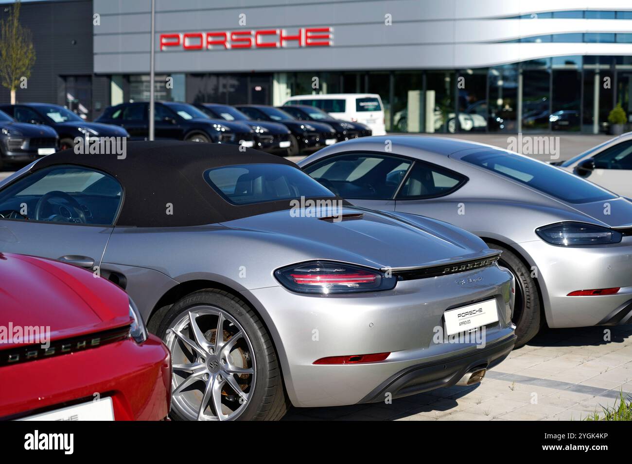 Allemagne, Bavière, Altötting, Porsche Center, bâtiment, extérieur, voiture de sport Porsche Banque D'Images