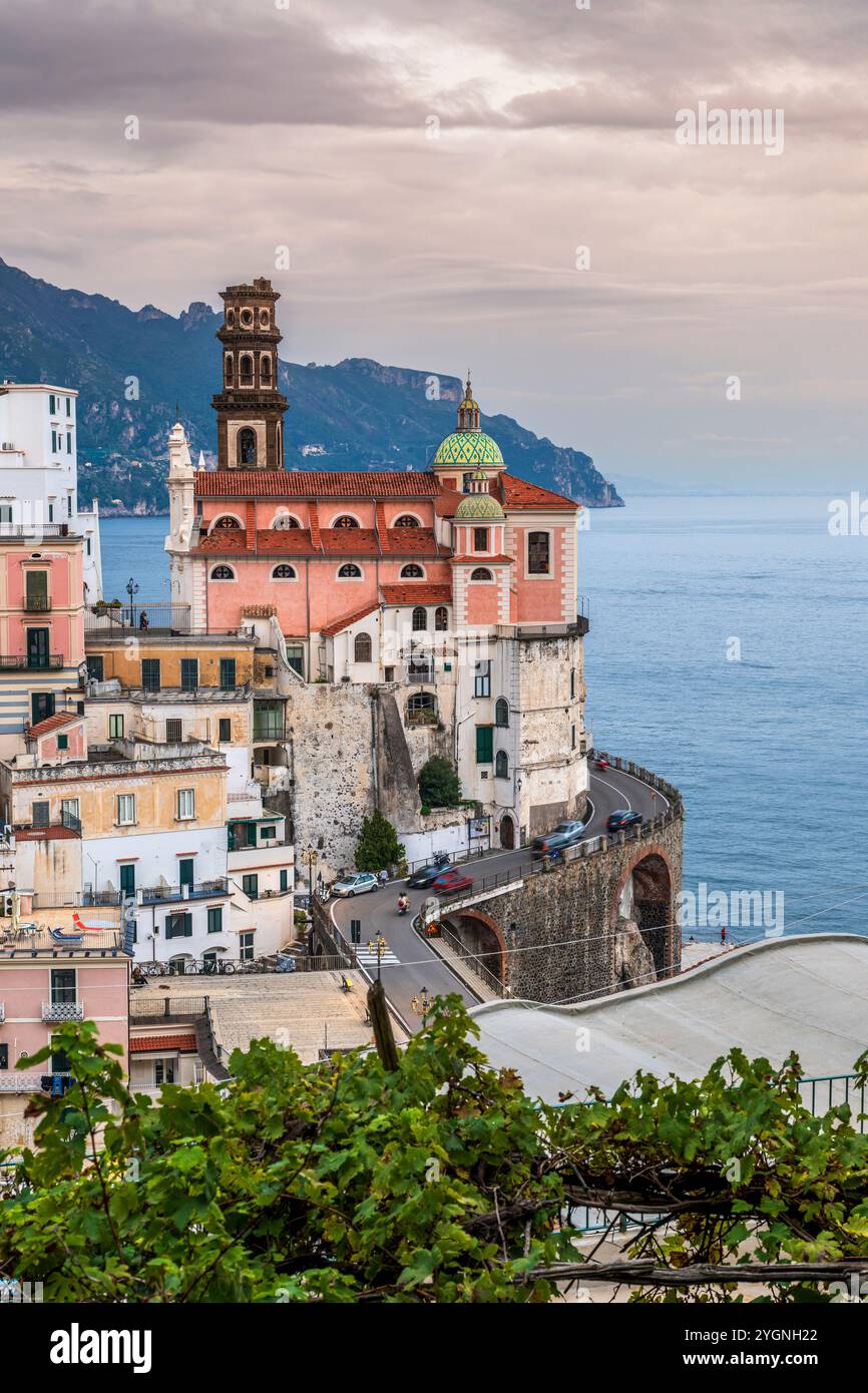Atrani, côte amalfitaine, Campanie, Italie Banque D'Images