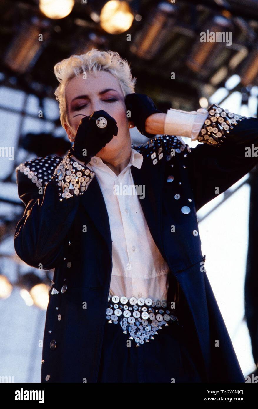 Eurythmics, britisches Pop und New Wave Duo, Sängerin Annie Lennox BEI einem Konzert, 1987. Banque D'Images