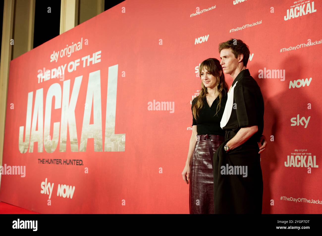 ROME, ITALIE - 07 NOVEMBRE : Eddie Redmayne assiste à la première photo de 'le jour du Jackal' à la Villa Wolkonsky le 07 novembre 2024 à Rome, Italie. ( Banque D'Images