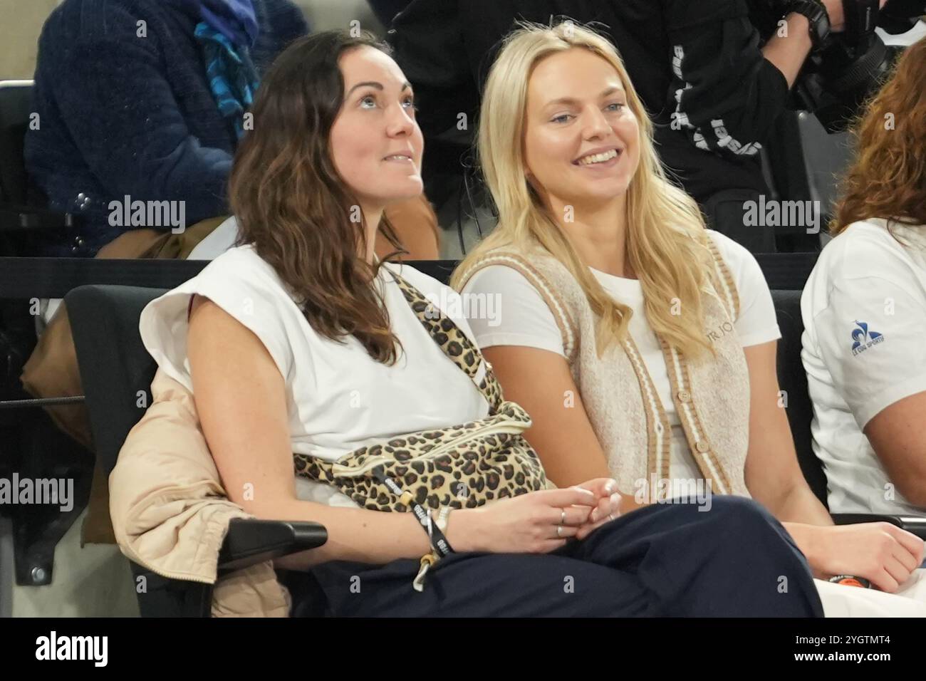 Sarah Michel Boury et Marine Johannès lors de l'EuroBasket 2025 féminin FIBA, qualifications, match de basket-ball du Groupe E entre la France et Israël le 7 novembre 2024 au Palais des Sports de Caen - photo Laurent Lairys / DPPI Banque D'Images