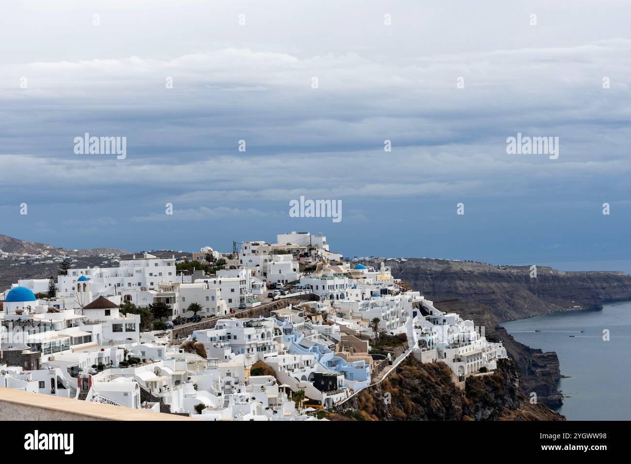 Vue de Fira, île de Santorin, Grèce. Fira Town à Santorin : Banque D'Images