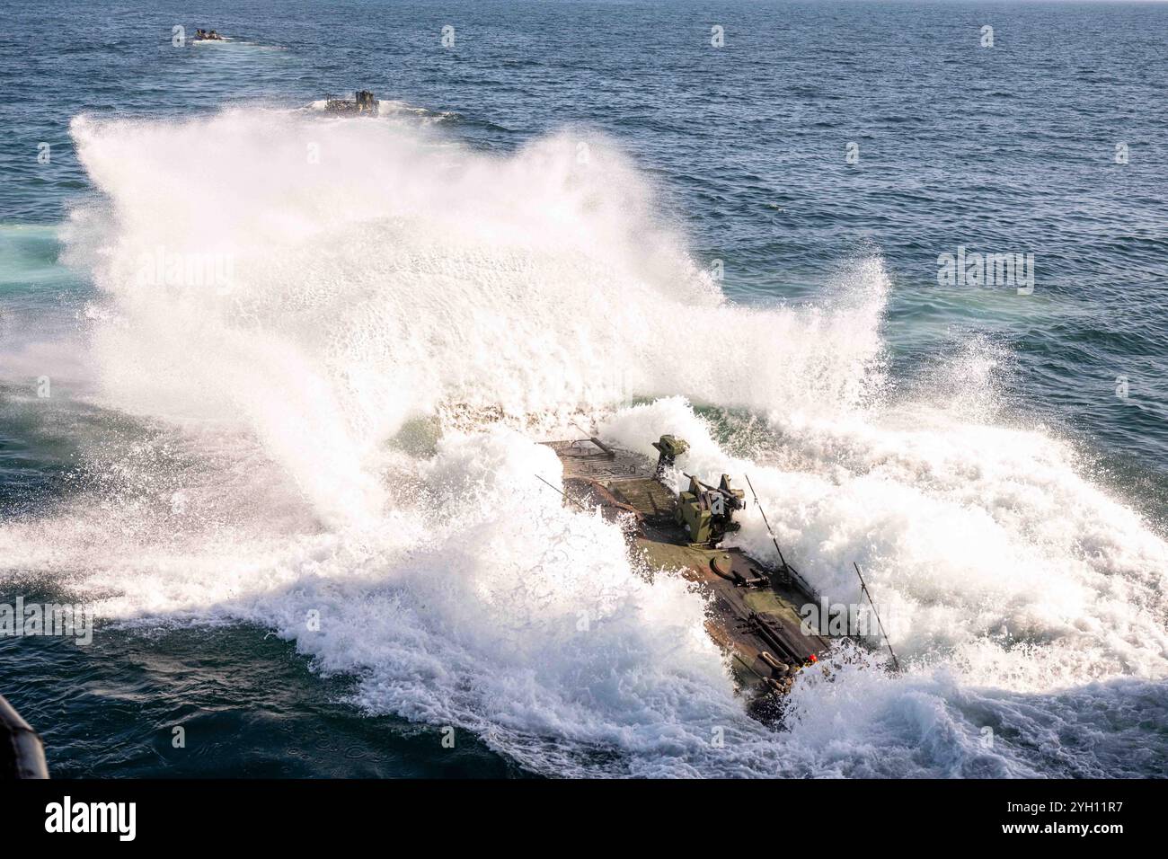 Océan Pacifique. 26 octobre 2024. Un véhicule de combat amphibie du corps des Marines des États-Unis affecté au 3rd Assault Amphibian Battalion, 1st Marine Division, débarque du pont du navire de transport amphibie de classe San Antonio USS Somerset (LPD 25) pendant l'entraînement trimestriel en cours de préparation amphibie au large des côtes de la Californie du Sud, octobre 26, 2024. QUART est un exercice d'entraînement conjoint entre la I Marine Expeditionary Force et le Expeditionary Strike Group 3 conçu pour développer et maintenir les compétences amphibies essentielles pour des opérations efficaces dans les environnements maritimes tout en renforçant le Banque D'Images