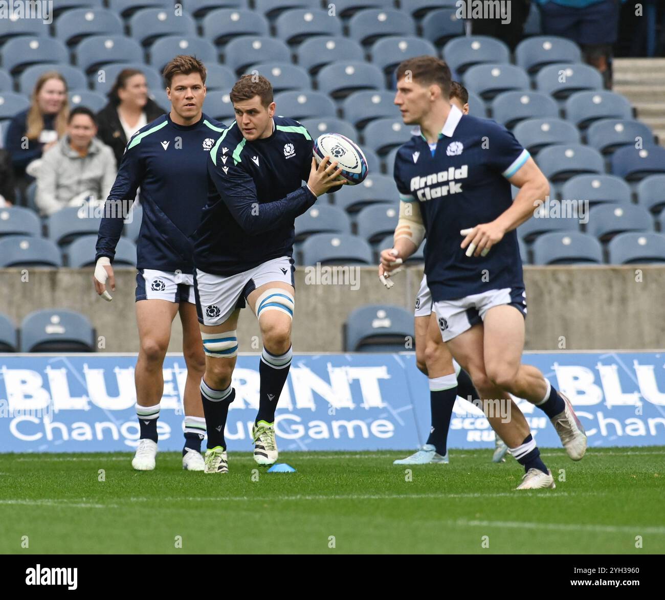 Scottish Gas Murrayfield . Édimbourg Écosse Royaume-Uni 9 novembre 24 ESSAIS D'AUTOMNE 2024/25 course par équipe écossaise, accès aux médias à la séance d'entraînement avant le match contre l'Afrique du Sud Scott Cummings - Glasgow Warriors crédit : eric mccowat/Alamy Live News Banque D'Images