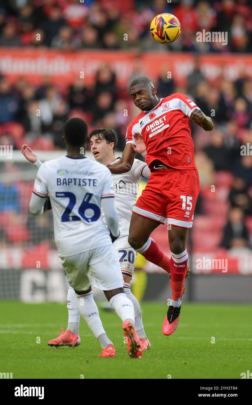 Anfernee Dijksteel de Middlesbrough remporte la tête lors du Sky Bet Championship match entre Middlesbrough et Luton Town au Riverside Stadium, Middlesbrough le samedi 9 novembre 2024. (Photo : Scott Llewellyn | mi News) crédit : MI News & Sport /Alamy Live News Banque D'Images