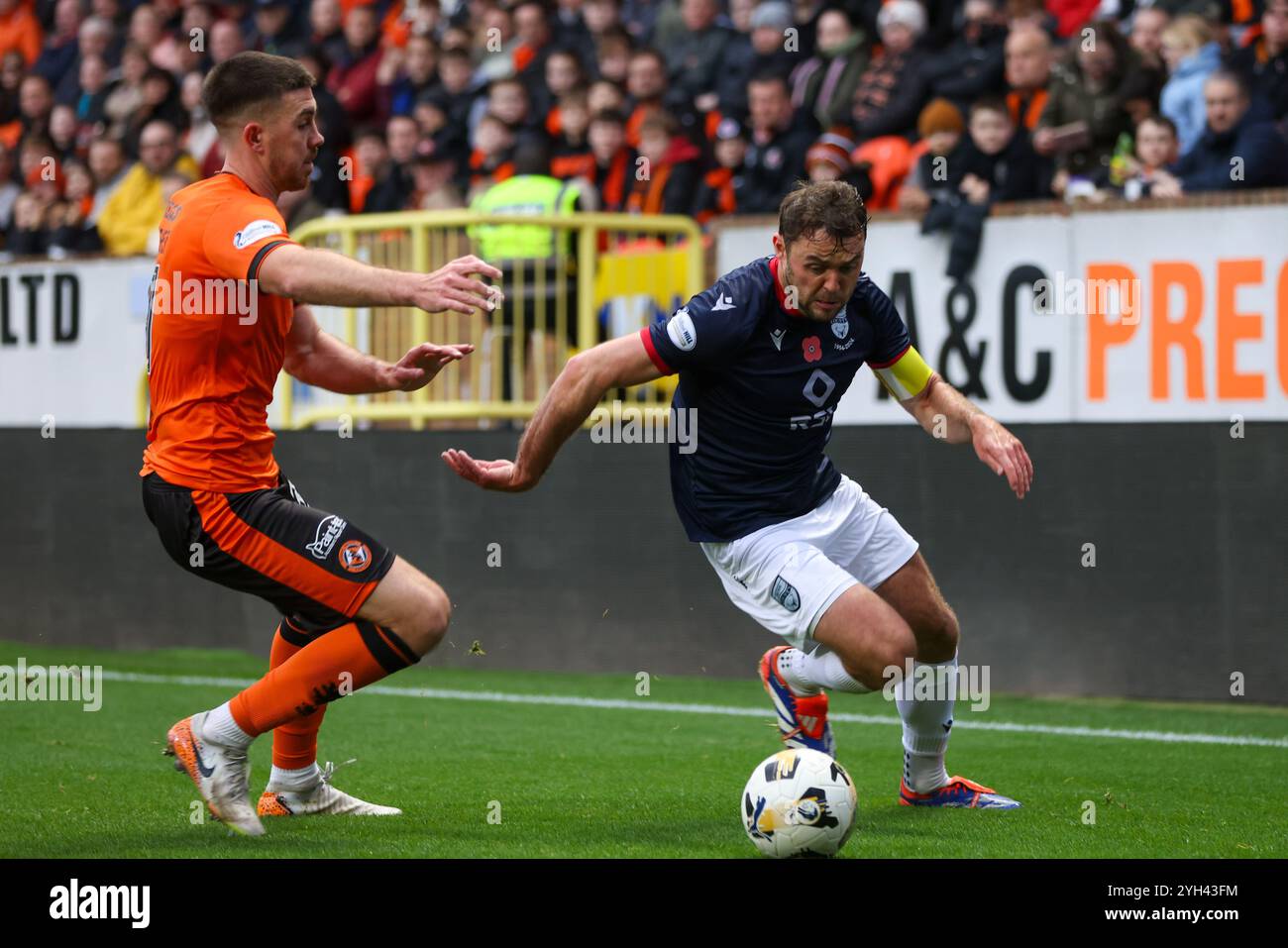 Dundee, Écosse. 9 novembre 2024. Connor Randall en action lors du William Hill SPFL Premiership match entre Dundee United et Ross County au Tannadice Park, Dundee. Crédit : Connor Douglas/Alamy Live News Banque D'Images