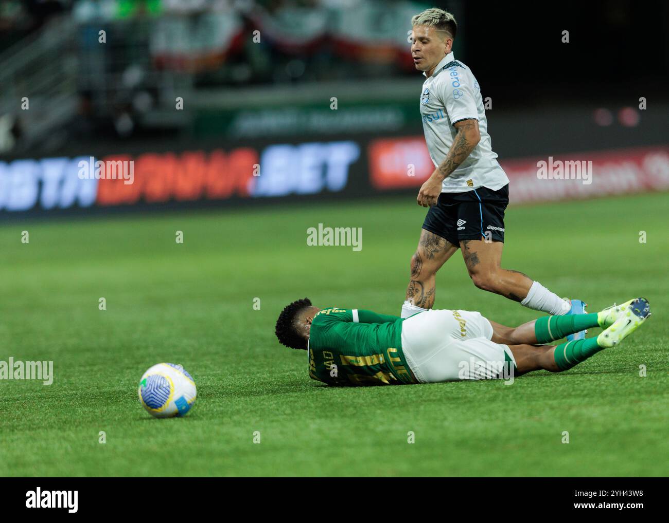 Sao Paulo, Brésil. 08 novembre 2024. Football Football - Championnat brésilien - Palmeiras v Grêmio - Allianz Parque Stadium. Soteldo duri de Grêmio Banque D'Images