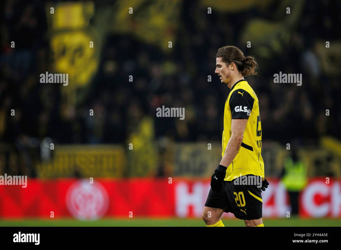 Marcel Sabitzer (Borussia Dortmund), FSV Mainz 05 vs Borussia Dortmund, Fussball, Bundesliga, saison 2024/2025, 09.11.2024 Foto : Eibner-Pressefoto/Alexander Neis les règlements DFB interdisent toute utilisation de photographies comme séquences d'images et/ou quasi-vidéo. Usage éditorial RÉSERVÉ AUX agences de presse nationales et internationales Banque D'Images