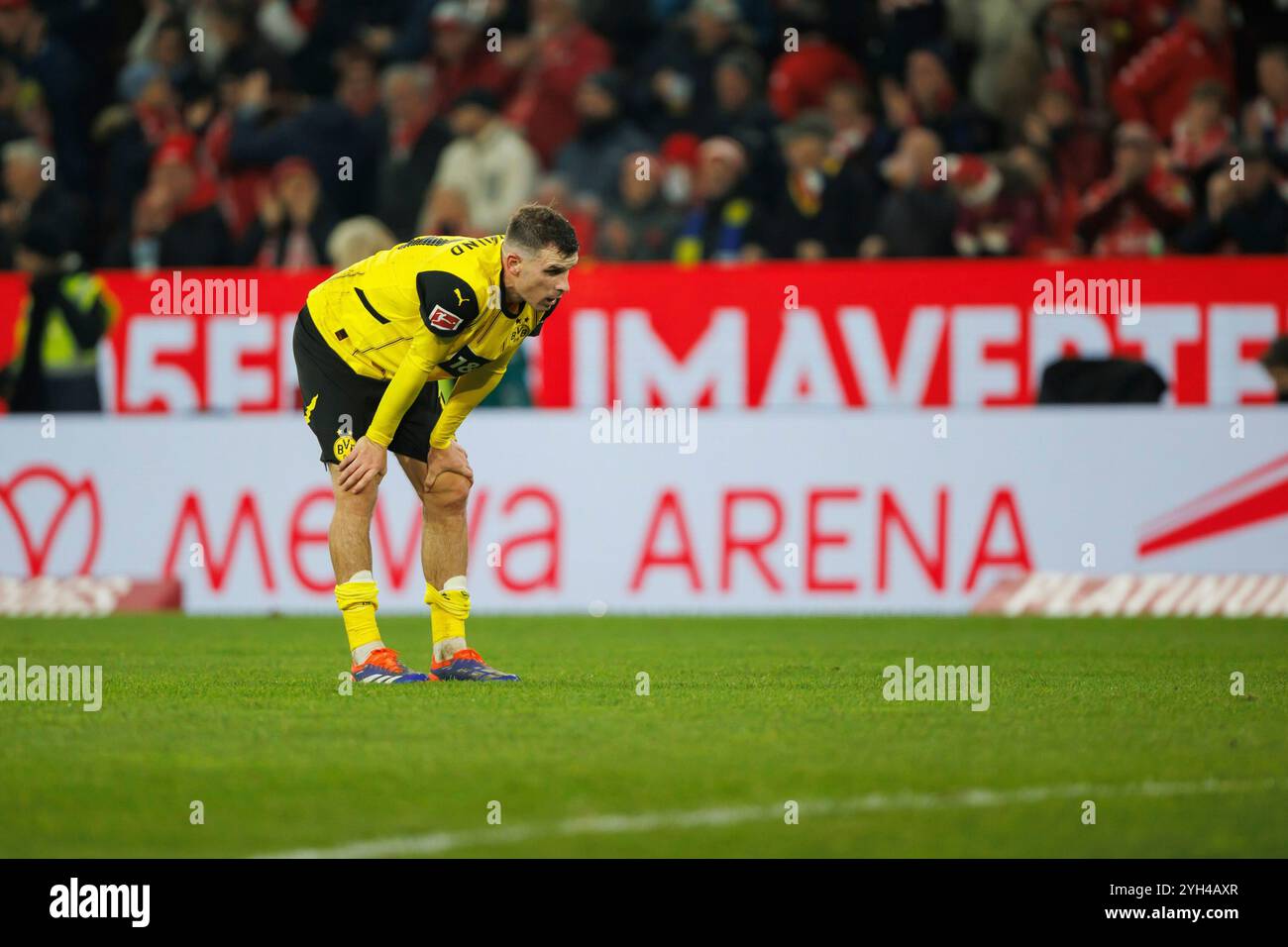 Pascal Gross (Borussia Dortmund), FSV Mainz 05 vs Borussia Dortmund, Fussball, Bundesliga, saison 2024/2025, 09.11.2024 Foto : Eibner-Pressefoto/Alexander Neis la réglementation DFB interdit toute utilisation de photographies comme séquences d'images et/ou quasi-vidéo. Usage éditorial RÉSERVÉ AUX agences de presse nationales et internationales Banque D'Images