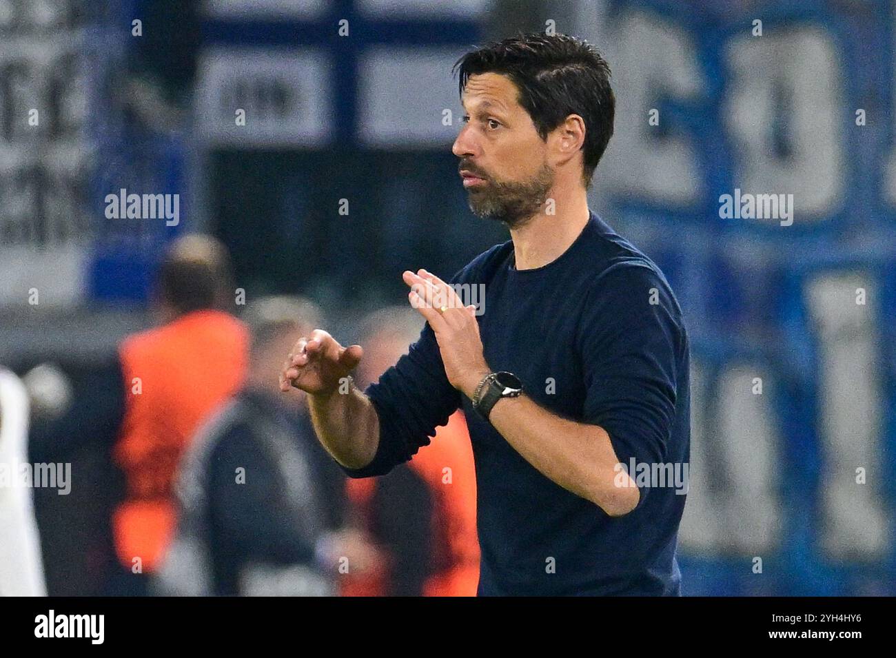 Vítor Bruno, entraîneur-chef du FC Porto, fait des gestes lors du match UEFA Europa League 2024/25 League phase MD4 entre le SS Lazio et le FC Porto au Stadio Olim Banque D'Images