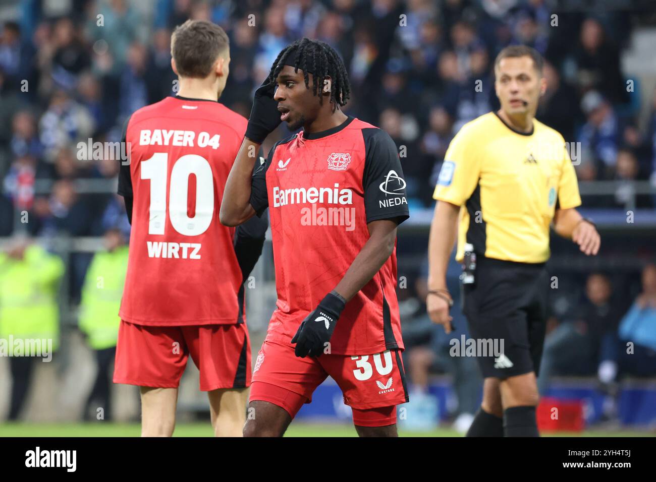 Jérémie Frimpong (Bayer 04 Leverkusen, #30) VfL Bochum gegen Bayer Leverkusen, Fussball, 1.Liga, 10.Spieltag, Spielzeit 2024/2025, 09.11.2024 LA RÉGLEMENTATION du LDF INTERDIT TOUTE UTILISATION DE PHOTOGRAPHIES COMME SÉQUENCES D'IMAGES ET/OU QUASI-VIDÉO Foto : Eibner-Pressefoto/Frank Zeising Banque D'Images