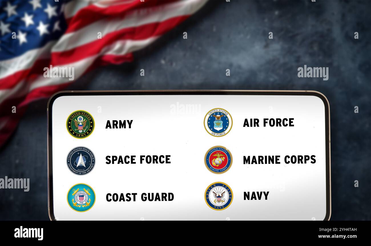 Emblème des Forces armées des États-Unis affiché sur un appareil mobile Banque D'Images