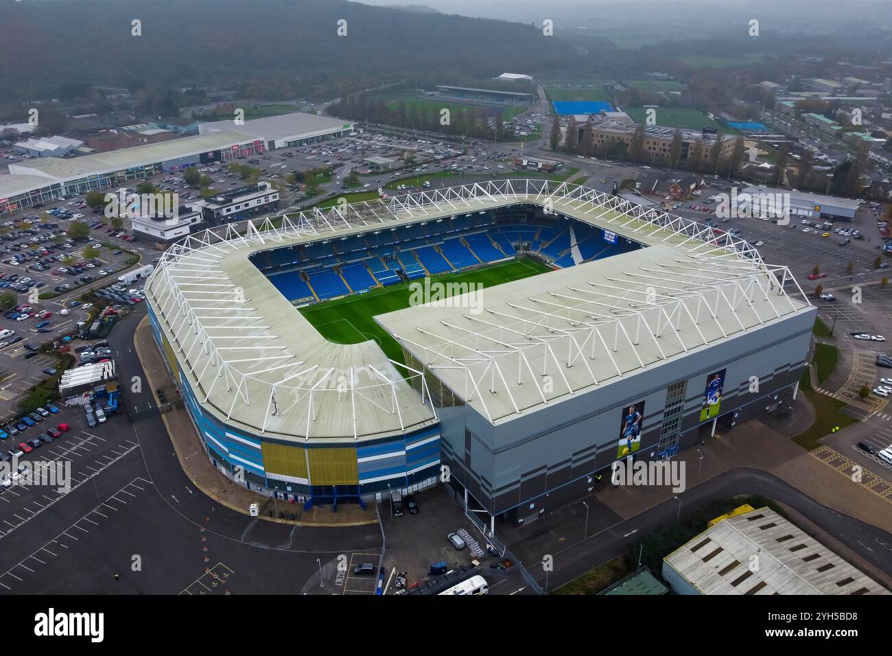 Cardiff, pays de Galles, Royaume-Uni. 9 novembre 2024. Vue aérienne générale du Cardiff City Stadium à Cardiff au pays de Galles. Le stade abrite l'équipe de football EFL Championship Cardiff City. Crédit photo : Graham Hunt/Alamy Live News Banque D'Images