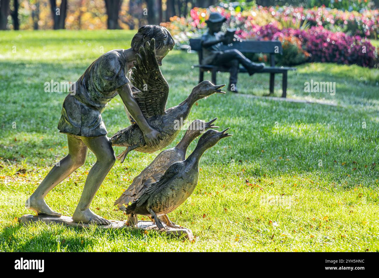 Sculptures en bronze dans le jardin des sculptures des petits-enfants à Gibbs Gardens à Ball Ground, Géorgie. (ÉTATS-UNIS) Banque D'Images