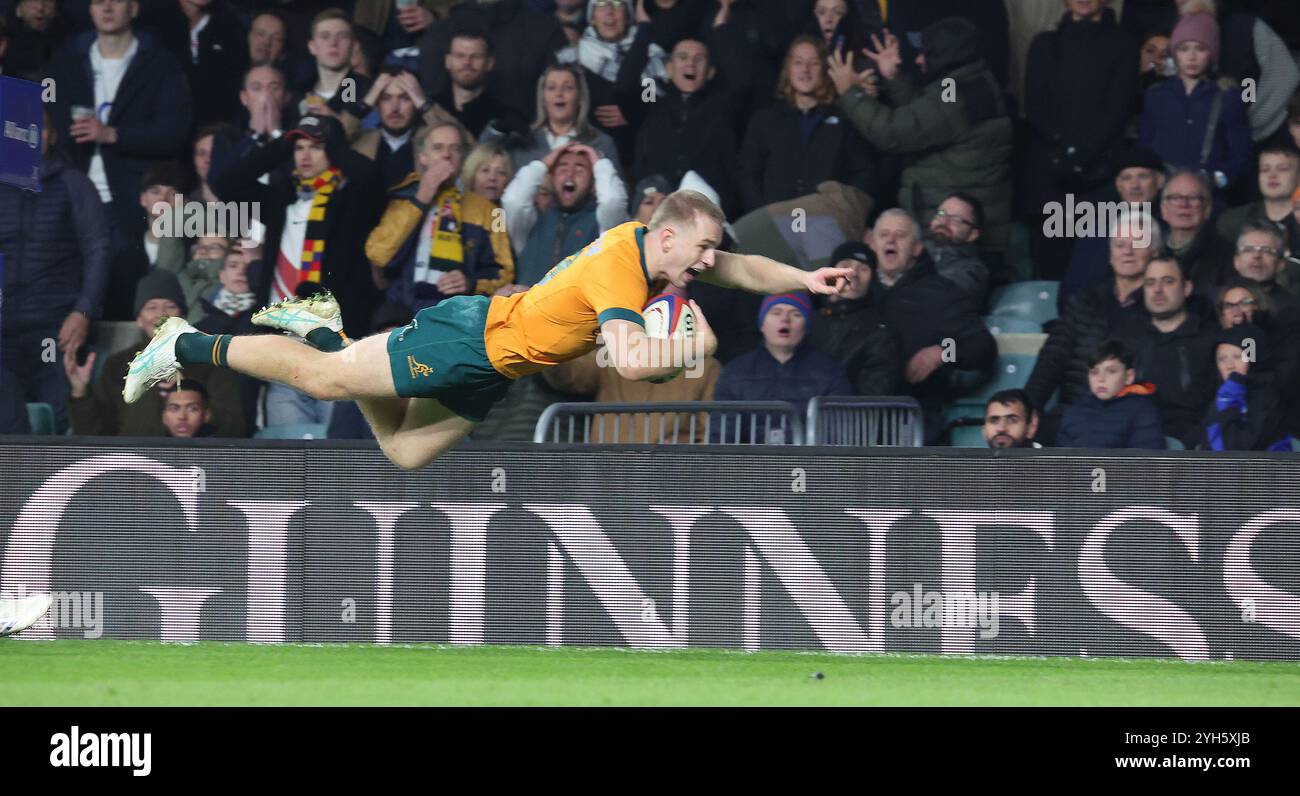 Londres, Royaume-Uni. 09 novembre 2024. L'australien Max Jorgensen (Balmain Wolves) se présente pour la victoire Tryduring Autumn Nations Series entre l'Angleterre et l'Australie (Wallabies) au stade Allianz, Twickenham, Londres le 09 novembre 2024 crédit : action Foto Sport/Alamy Live News Banque D'Images