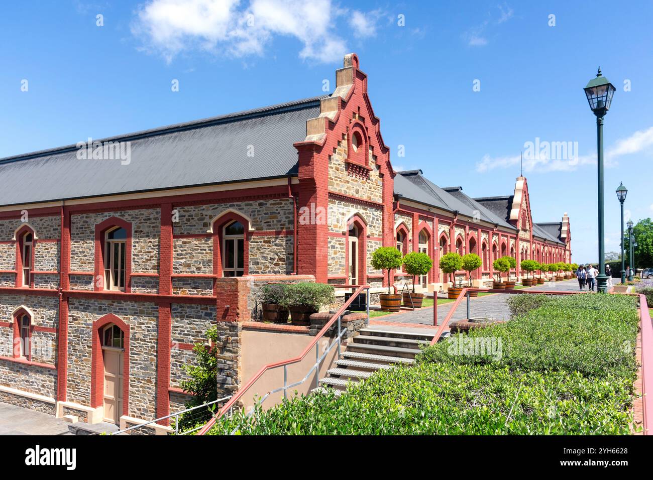 19th Century Chateau Tanunda Winery from Gardens, Basedow Road, Tanunda, Barossa Valley, Australie méridionale, Australie Banque D'Images