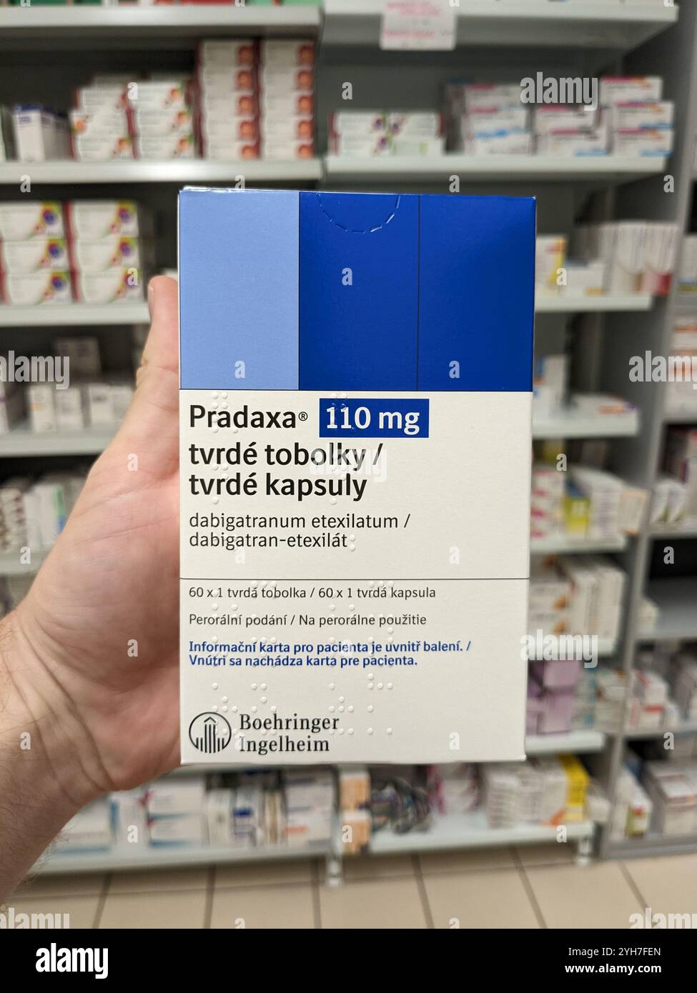 PRADAXA médicament avec Dabigatran etexilate substance active de Boehringer Ingelheim, utilisé pour la prévention des accidents vasculaires cérébraux, fibrillation auriculaire, caillot sanguin Banque D'Images