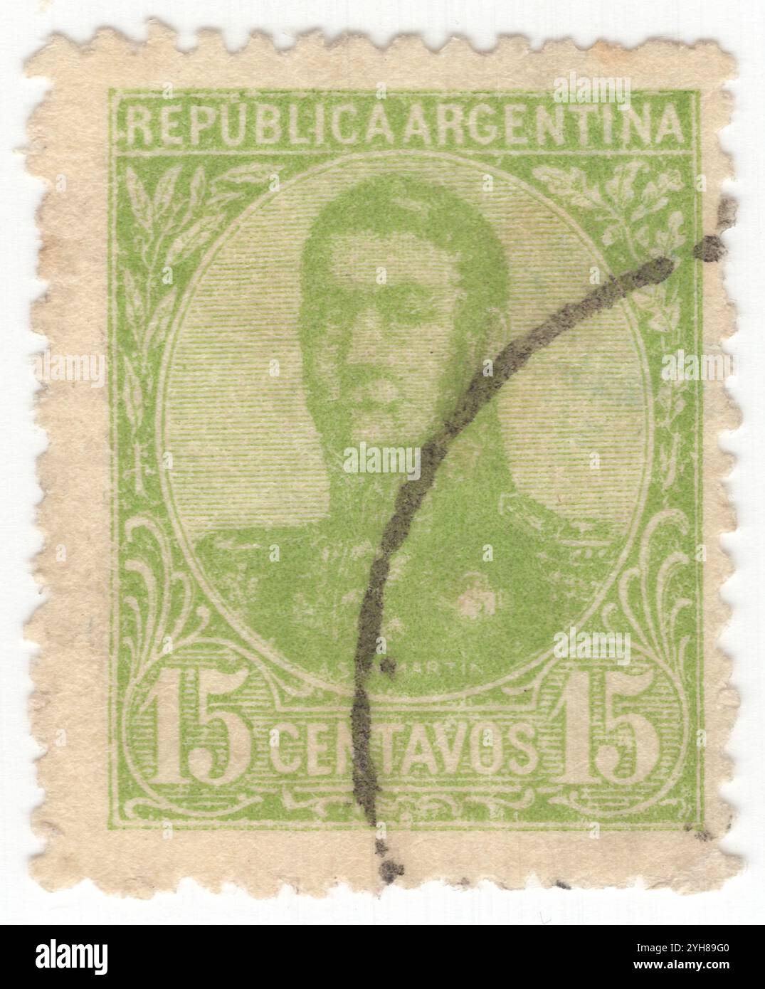 ARGENTINE - 1908 juillet : timbre-poste vert pomme à 15 centavos représentant le portrait de José Francisco de San Martin y Matorras (1778-1850), connu sous le nom de libérateur de l'Argentine, du Chili et du Pérou. Général argentin et chef principal des parties méridionales et centrales de la lutte réussie de l'Amérique du Sud pour l'indépendance de l'Empire espagnol qui a servi comme protecteur du Pérou. Né à Yapeyú, Corrientes, dans l'Argentine moderne, il quitte la vice-royauté de la Río de la Plata à l'âge de sept ans pour étudier à Málaga, en Espagne Banque D'Images