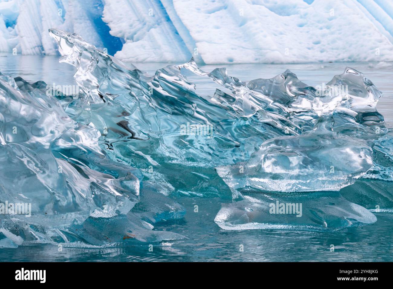 Alaska, baie LeConte, glacier LeConte. Iceberg bleu clair. Banque D'Images