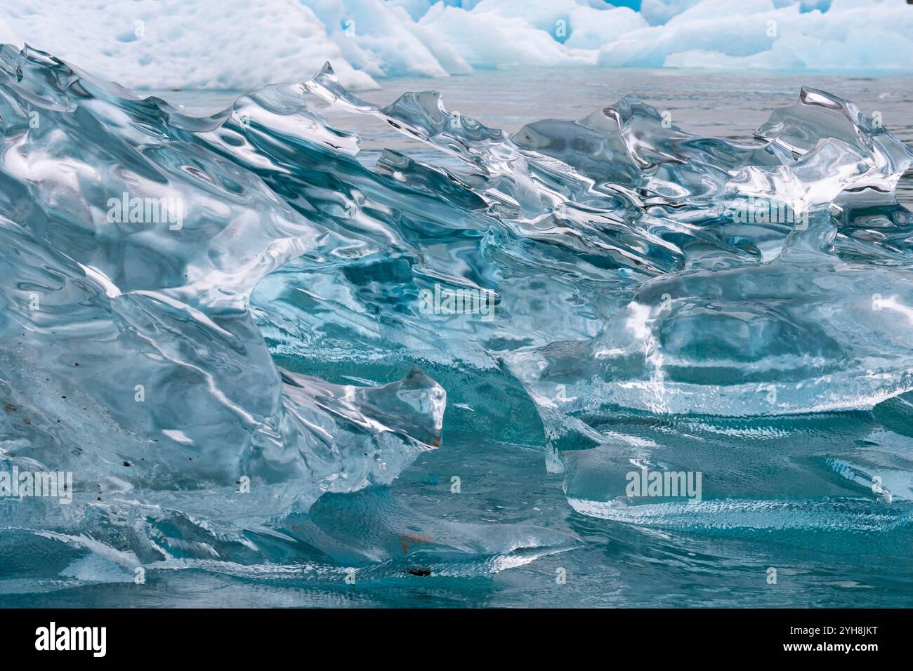 Alaska, baie LeConte, glacier LeConte. Iceberg bleu clair. Banque D'Images