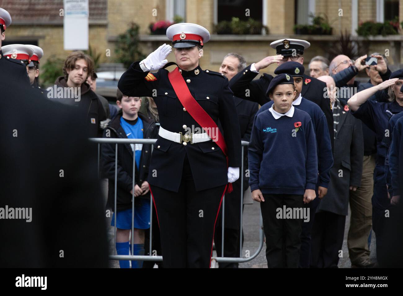 Mémorial de la guerre, Grand Parade, Hove, ville de Brighton et Hove, East Sussex, Royaume-Uni. Dimanche du souvenir, Hove. Le dimanche du souvenir est organisé au Royaume-Uni comme une journée commémorant la contribution des militaires et civils britanniques et du Commonwealth, hommes et femmes, aux deux guerres mondiales et aux conflits ultérieurs. Il a lieu le deuxième dimanche de novembre. 10 novembre 2024. David Smith/Alamy News Banque D'Images