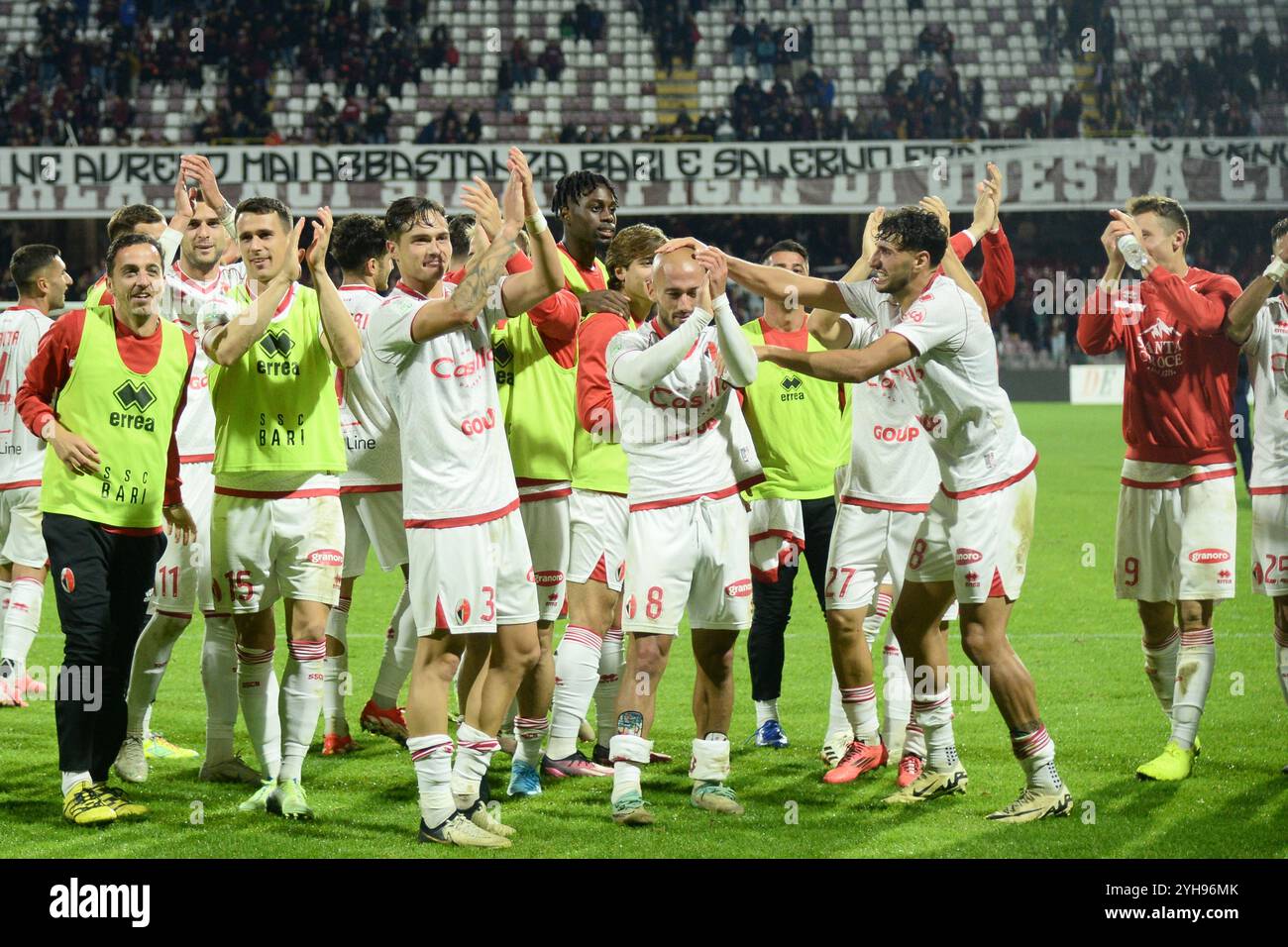 SSC Bari se réjouit de la et de la Serie B BKT entre US Salernitana 1919 vs SSC Bari au stade Arechi Banque D'Images