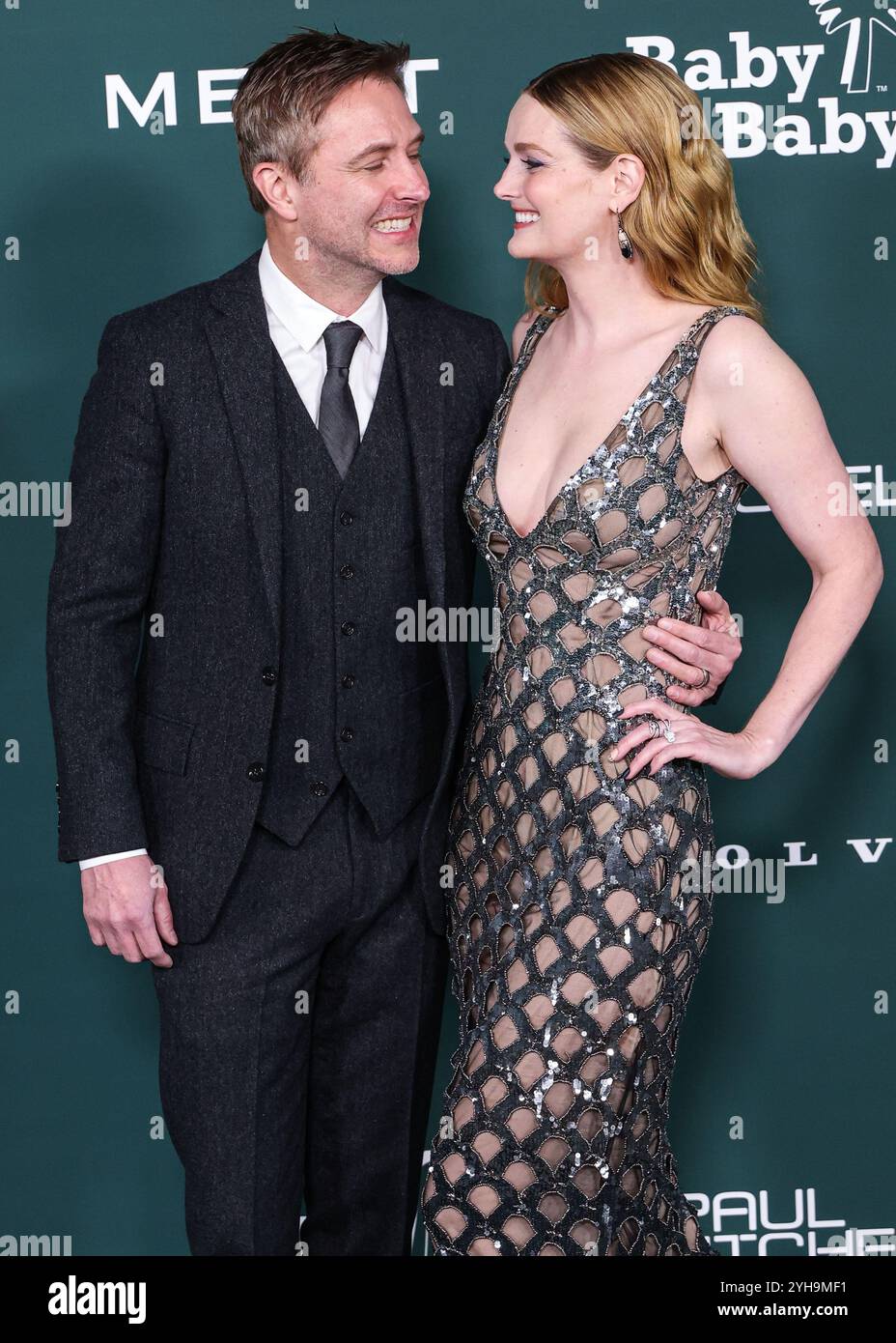WEST HOLLYWOOD, LOS ANGELES, CALIFORNIE, États-Unis - NOVEMBRE 09 : Chris Hardwick et sa femme Lydia Hearst arrivent au Gala Baby2Baby 2024 présenté par Paul Mitchell au Pacific Design Center le 9 novembre 2024 à West Hollywood, Los Angeles, Californie, États-Unis. (Photo de Xavier Collin/image Press Agency) Banque D'Images
