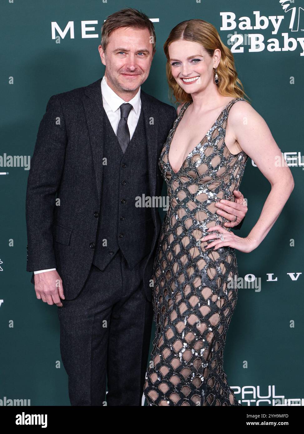 WEST HOLLYWOOD, LOS ANGELES, CALIFORNIE, États-Unis - NOVEMBRE 09 : Chris Hardwick et sa femme Lydia Hearst arrivent au Gala Baby2Baby 2024 présenté par Paul Mitchell au Pacific Design Center le 9 novembre 2024 à West Hollywood, Los Angeles, Californie, États-Unis. (Photo de Xavier Collin/image Press Agency) Banque D'Images