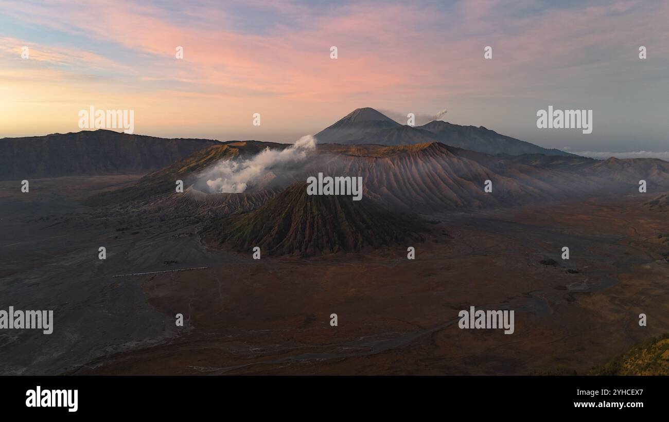 Lever du soleil à Mont bromo (Indonésie) Banque D'Images
