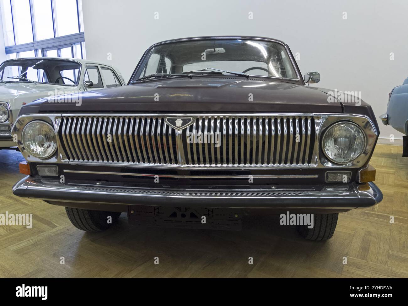 Moscou, Russie, 10 novembre 2018 : Volga gaz-24 car (fabriqué en 1983) à l'exposition des voitures anciennes et rares, Europe Banque D'Images