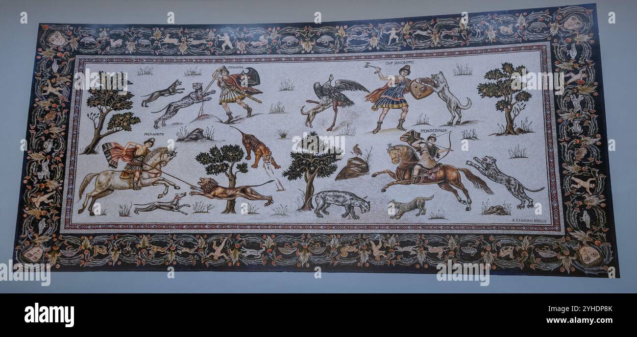 Reconstruction complète de la mosaïque Amazonas chassée de la période romaine, musée de la mosaïque Haleplibahçe, Şanlıurfa Turkiye Banque D'Images