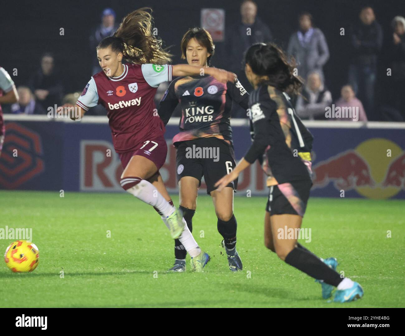 Londres, Royaume-Uni. 10 novembre 2024. LONDRES, ANGLETERRE - Seraina Piubel de West Ham United WFC en action lors du match de football de Barclays FA Women's Super League entre West Ham United Women et Leicester City Women au Chigwell construction Stadium Victoria Road, Dagenham, le 10 novembre 2024 à Dagenham, Angleterre. Crédit : action Foto Sport/Alamy Live News Banque D'Images