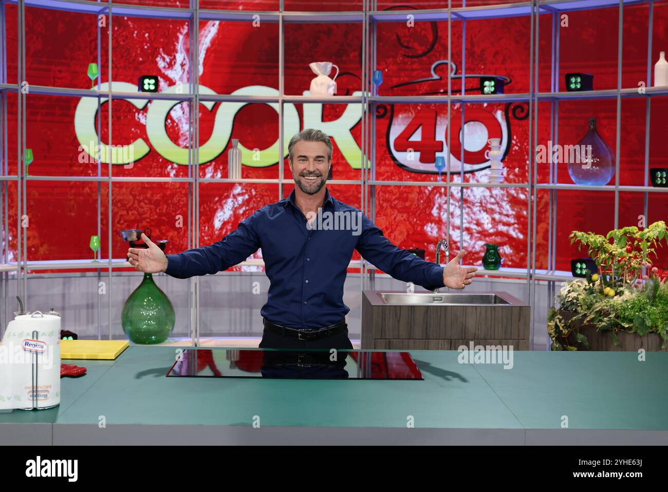 Napoli, Italie. 11 novembre 2024. Napoli 11 novembre 2024, studi televisivi Rai programma Cook40 condotto da Flavio Montrucchio. (Photo de Alessandro Garofalo/Lapresse) crédit : LaPresse/Alamy Live News Banque D'Images