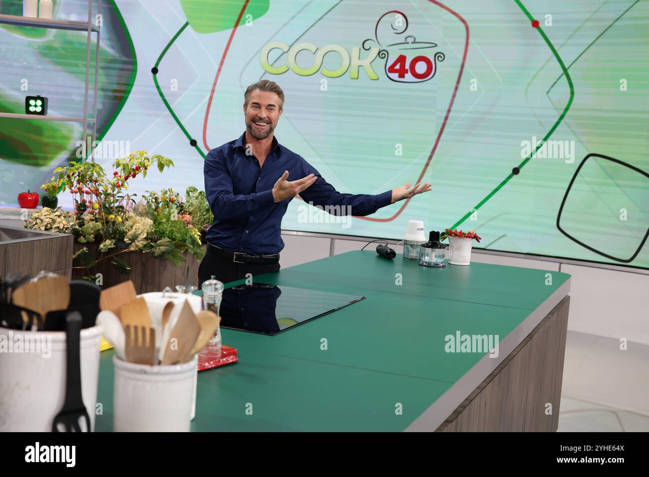 Napoli, Italie. 11 novembre 2024. Napoli 11 novembre 2024, studi televisivi Rai programma Cook40 condotto da Flavio Montrucchio. (Photo de Alessandro Garofalo/Lapresse) crédit : LaPresse/Alamy Live News Banque D'Images