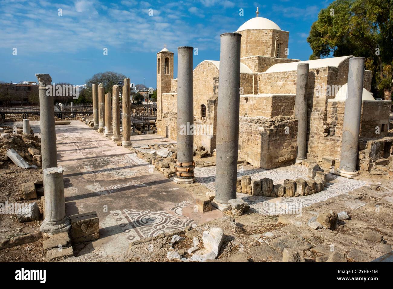 Site archéologique de Panagia Chrysopolitissa et Basilique chrétienne primitive-St. Pilier de Paul-Chrysopolitissa / Église Agia Kyriaki, Paphos, Chypre. Banque D'Images