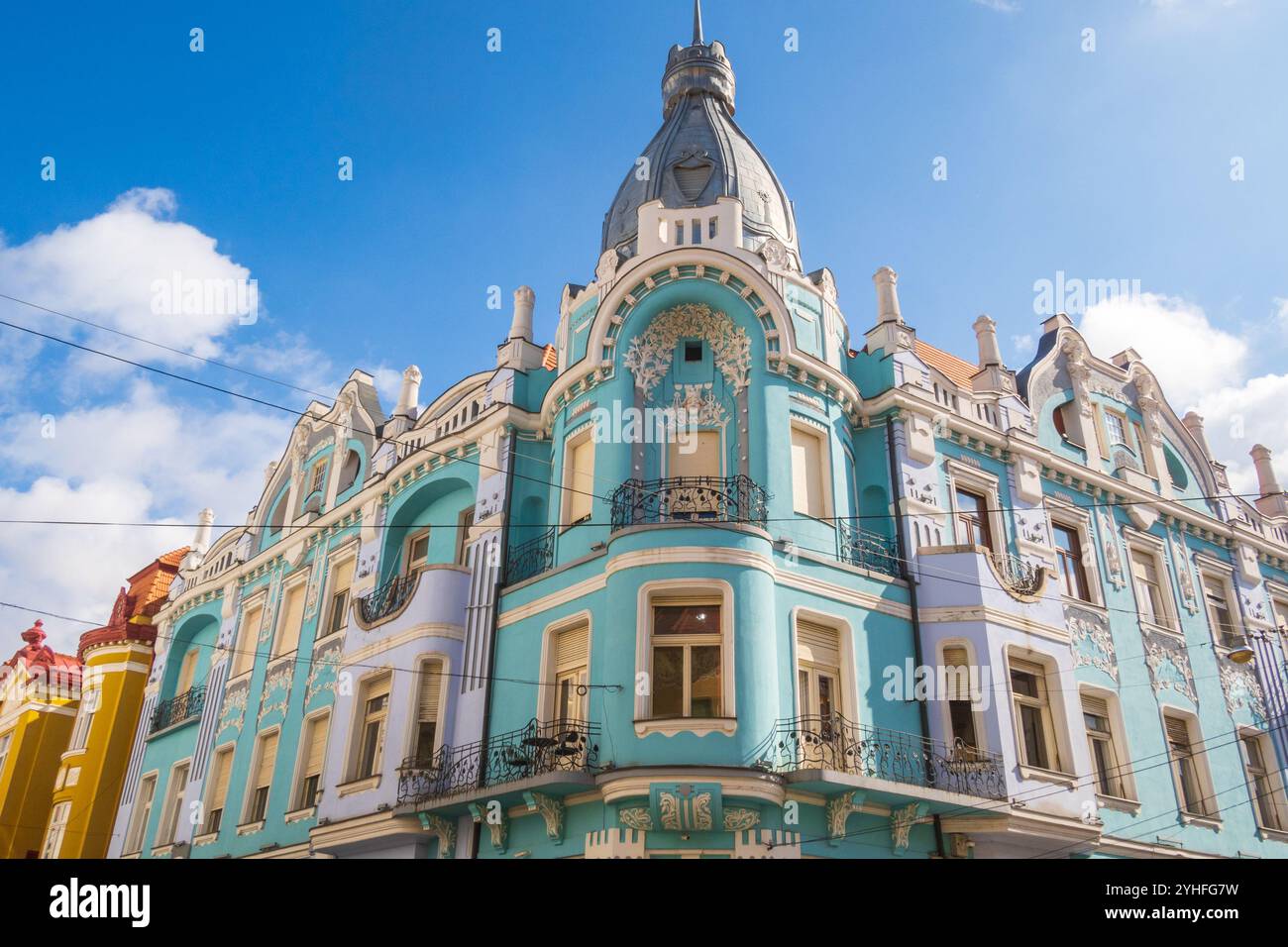 Oradea, Roumanie - 07 octobre 2024 : Moskovits Miksa Palace magnifique bâtiment Art Nouveau dans la ville d'Oradea, Roumanie Banque D'Images